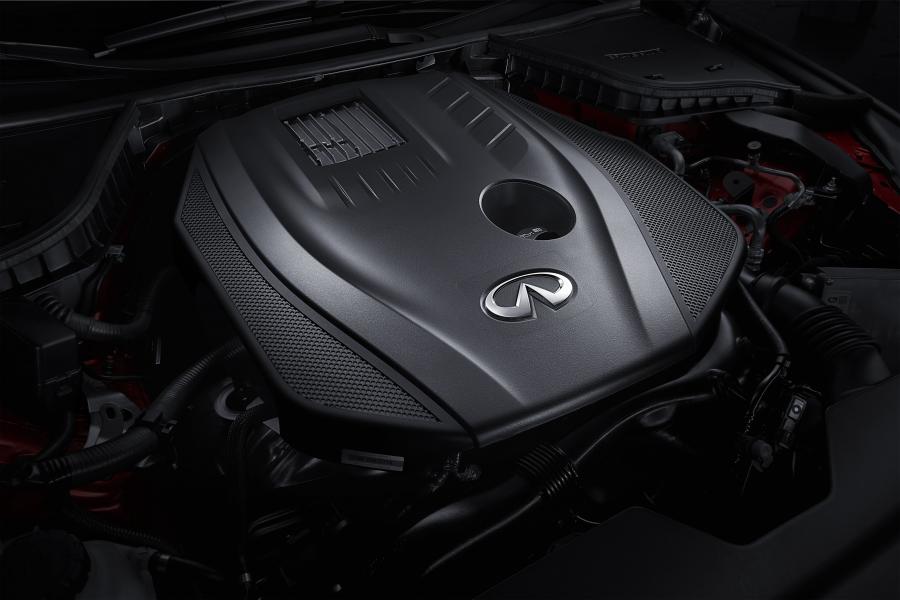 Моторный отсек Infiniti Q50L 2.0t Sport 2018 года  (CN) (фото 9 из 10)